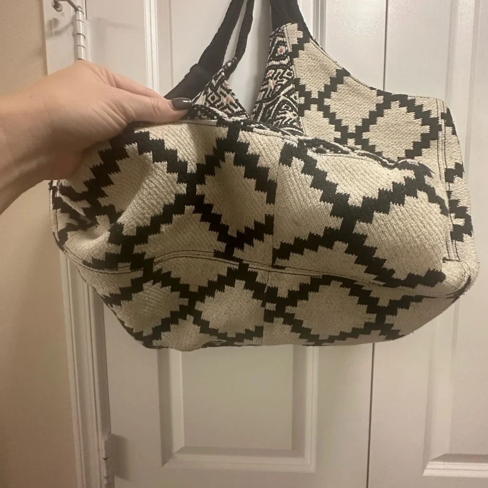 Black and White Geometric Tote Bag